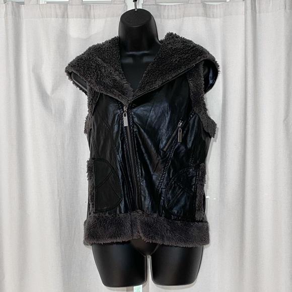 Miilla hooded faux leather/fur vest - Picture 8 of 8